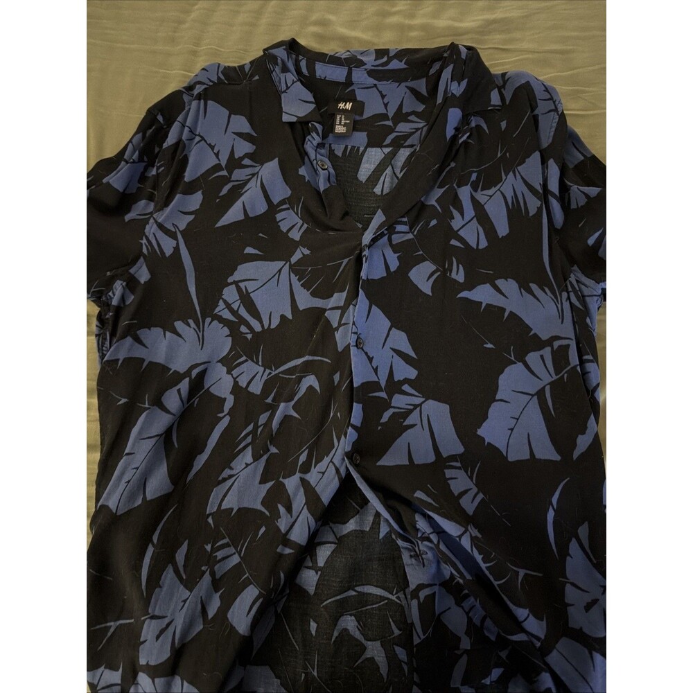 H&M Short Sleeve Button Up Shirt. Black And Dark Blue Flower Pattern